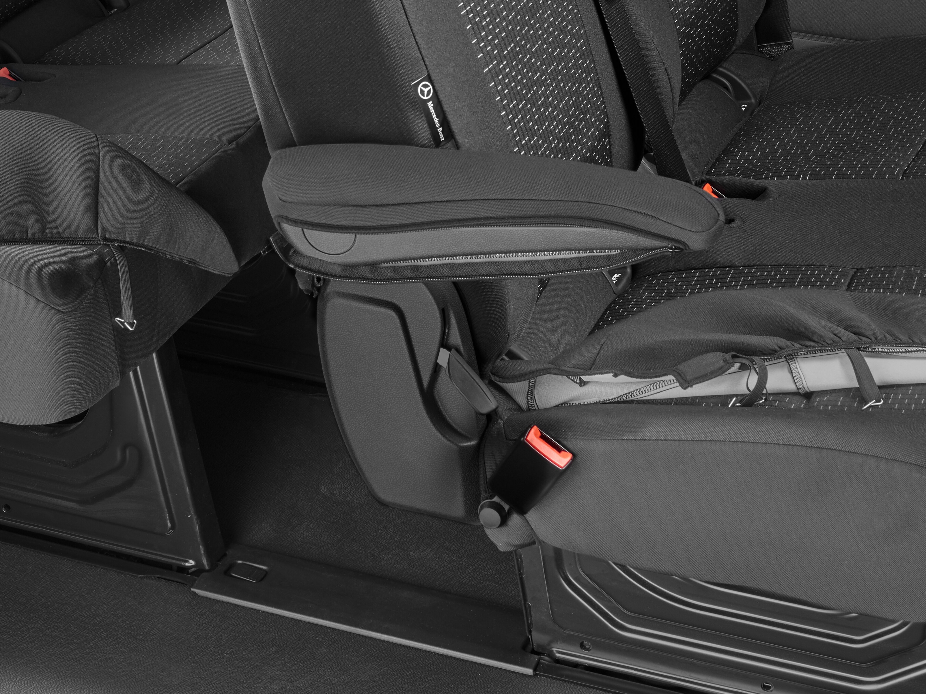 Schonbezug, Armlehne, links, Front und Fahrga