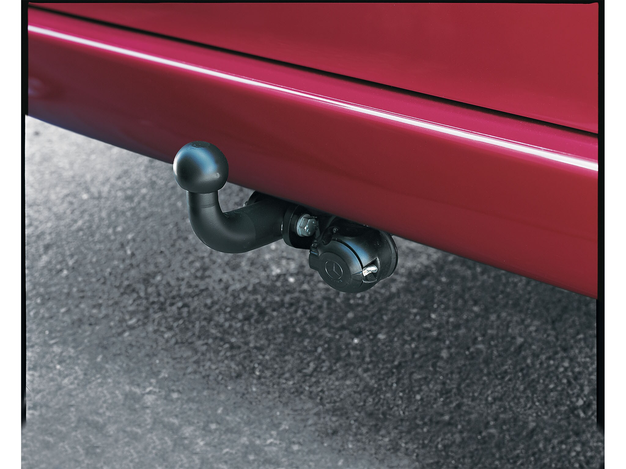 Anhängevorrichtung mit abnehmbarem Kugelkopf