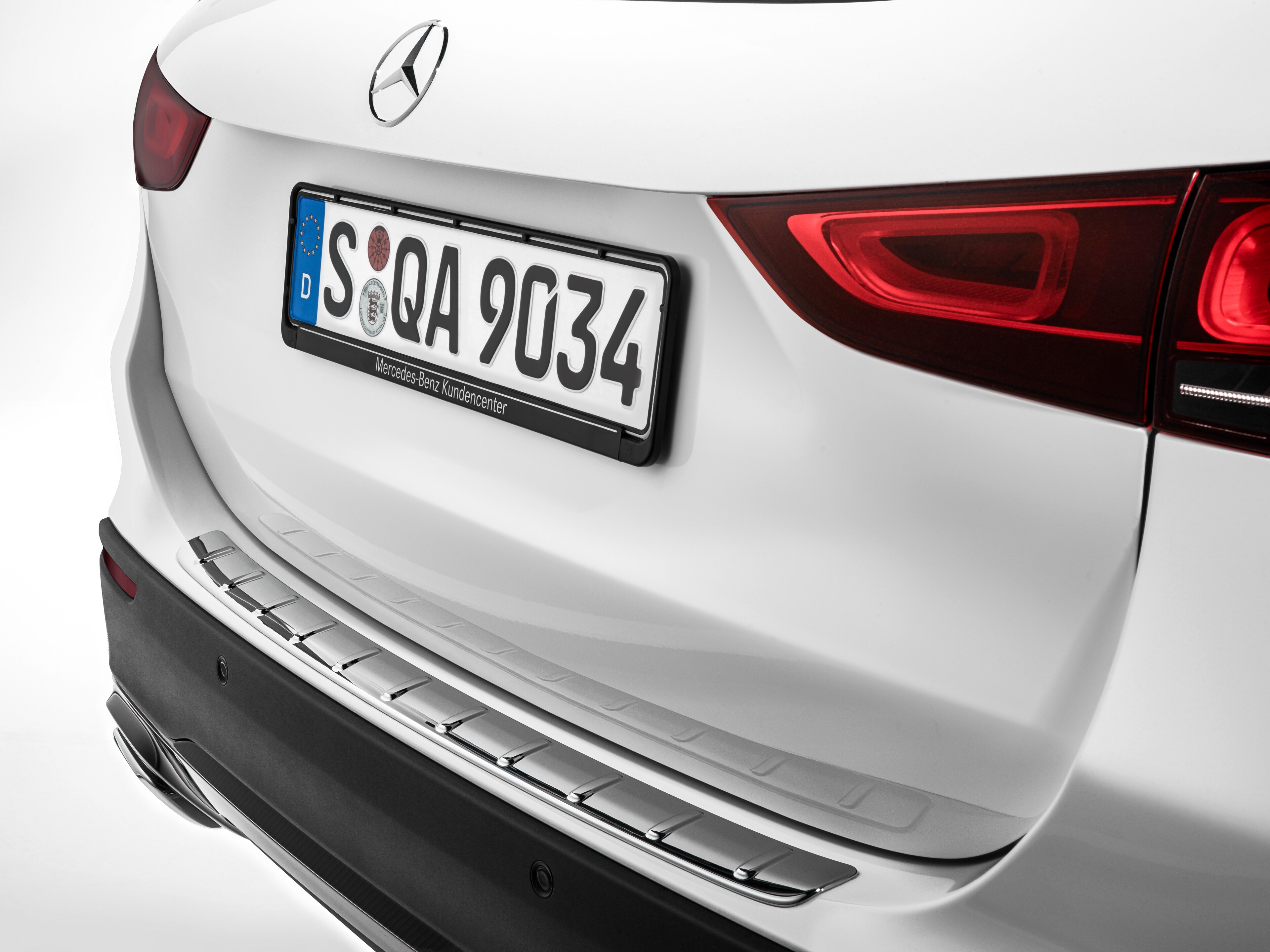 Ladekantenschutz verchromt EQA BR H243 (02/21- heute) / GLA BR H247 (04/20 - heute)