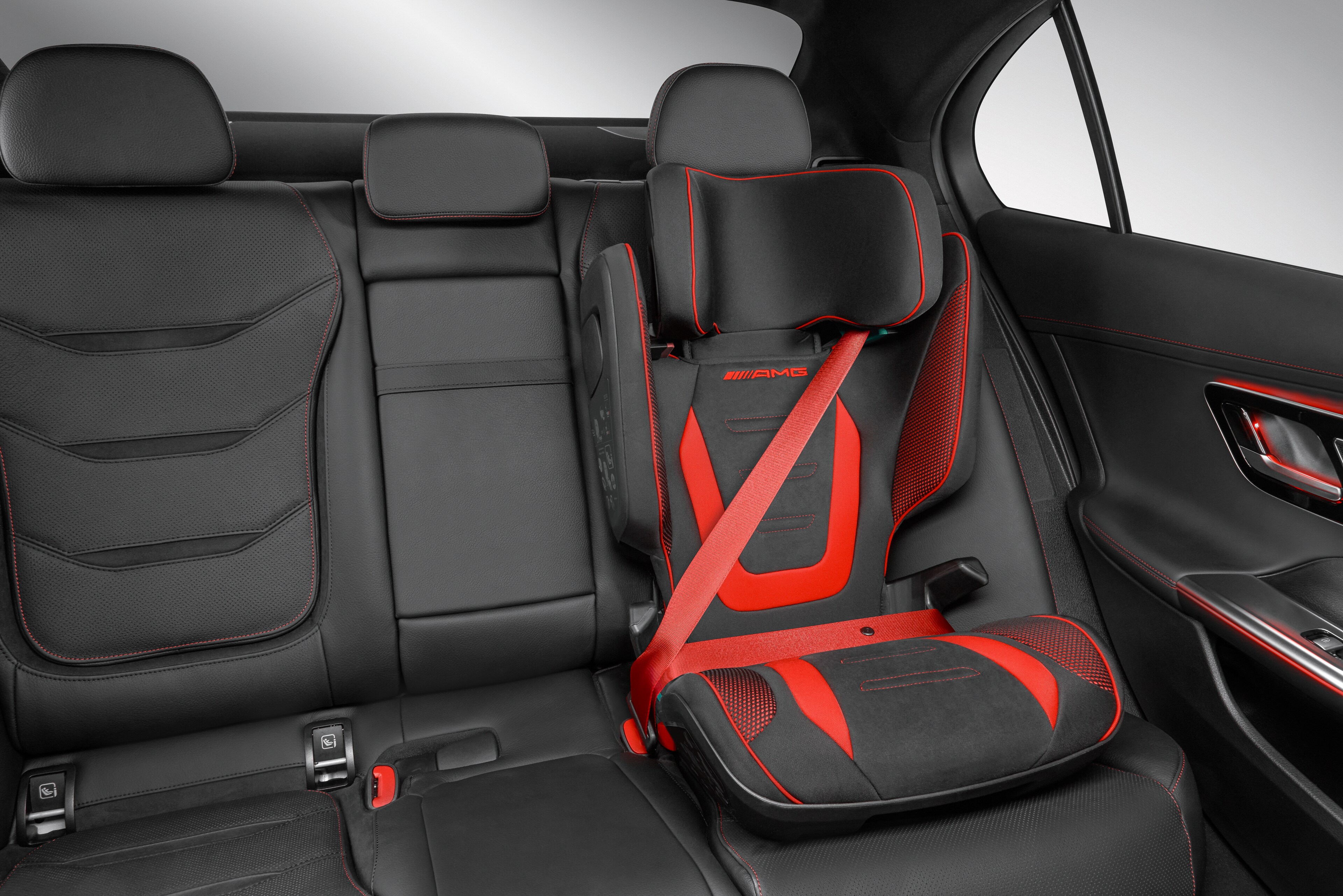 AMG Kindersitz KIDFIX, M i-SIZE schwarz / rot