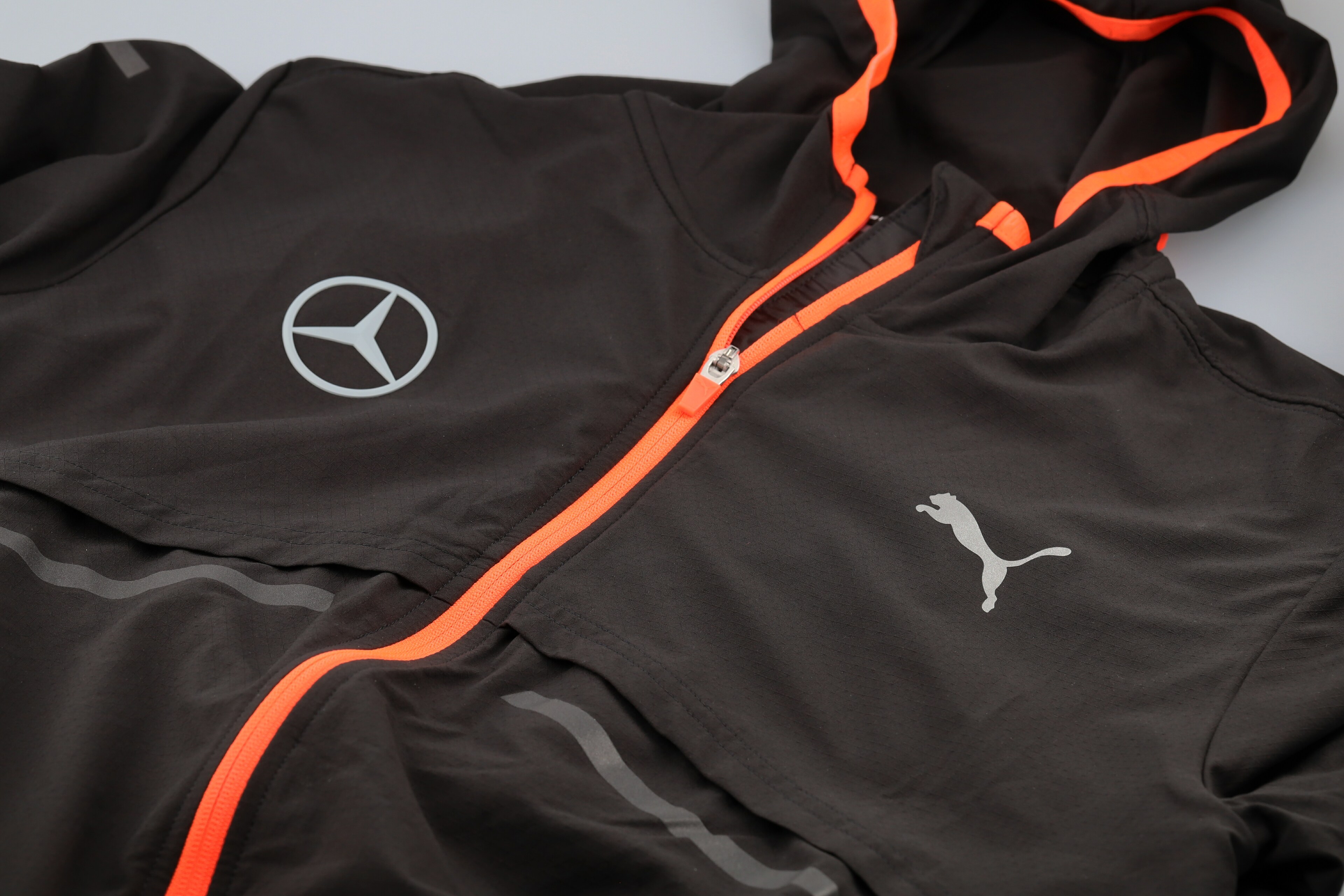 Mercedes-Benz - WINDJACKE, M
