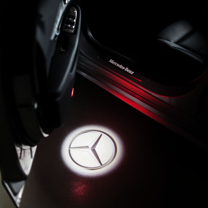 Mercedes-Benz - EINBAUSATZ PROJEKTOR Teilenummer A2138200703 A2138200703