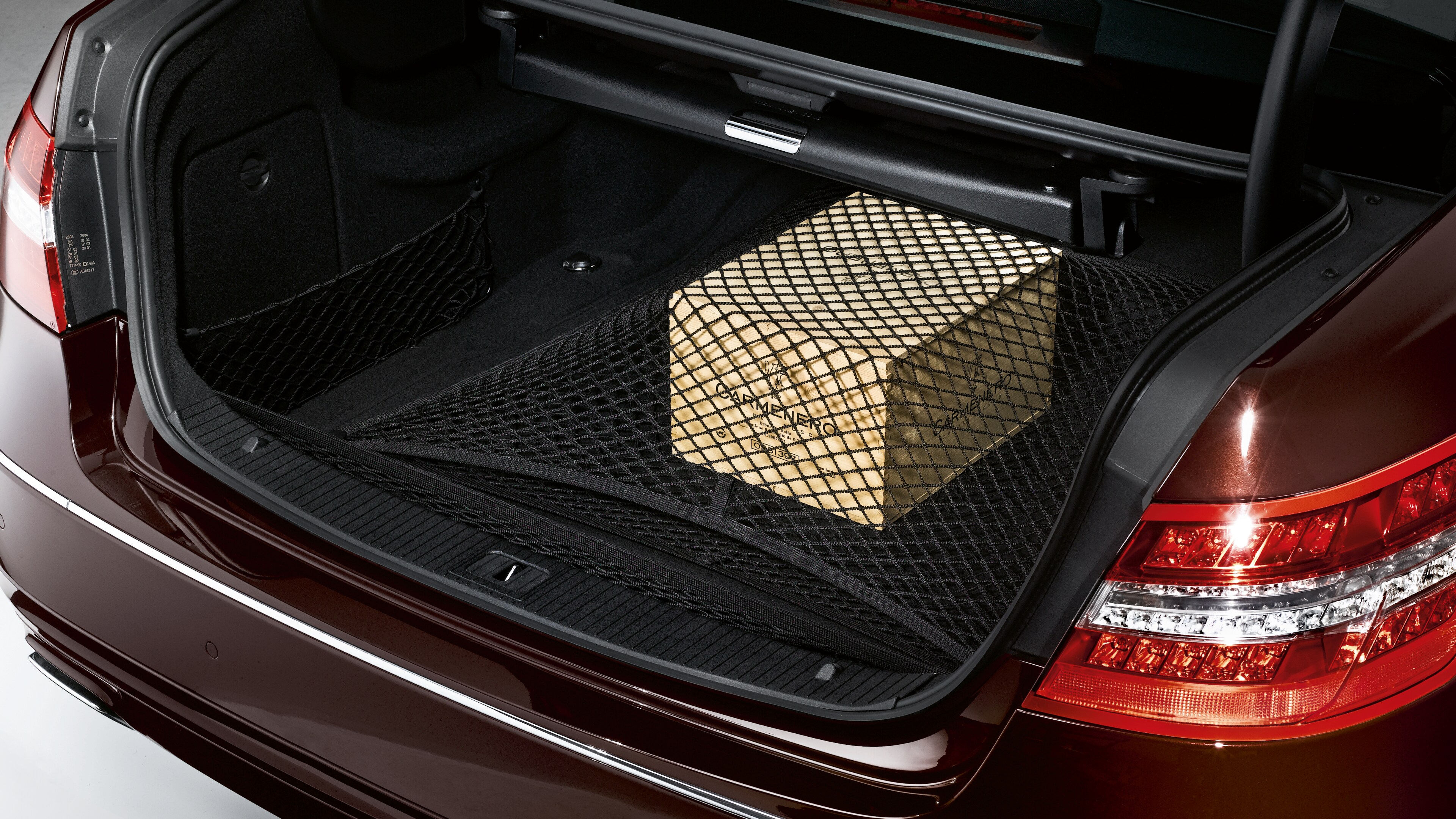 Gepäcknetz, Kofferraumboden