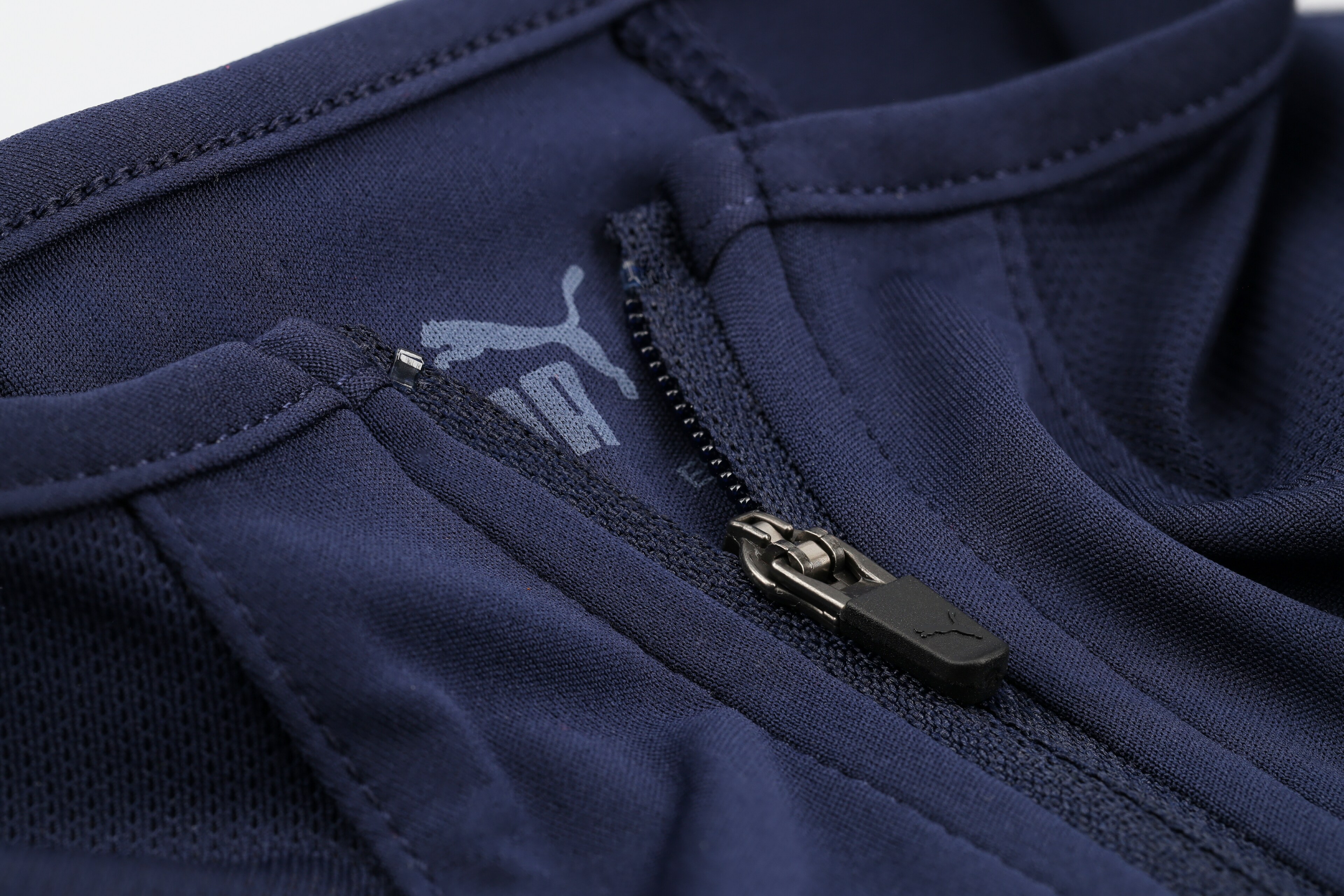 Mercedes-Benz - LONGSLEEVE M