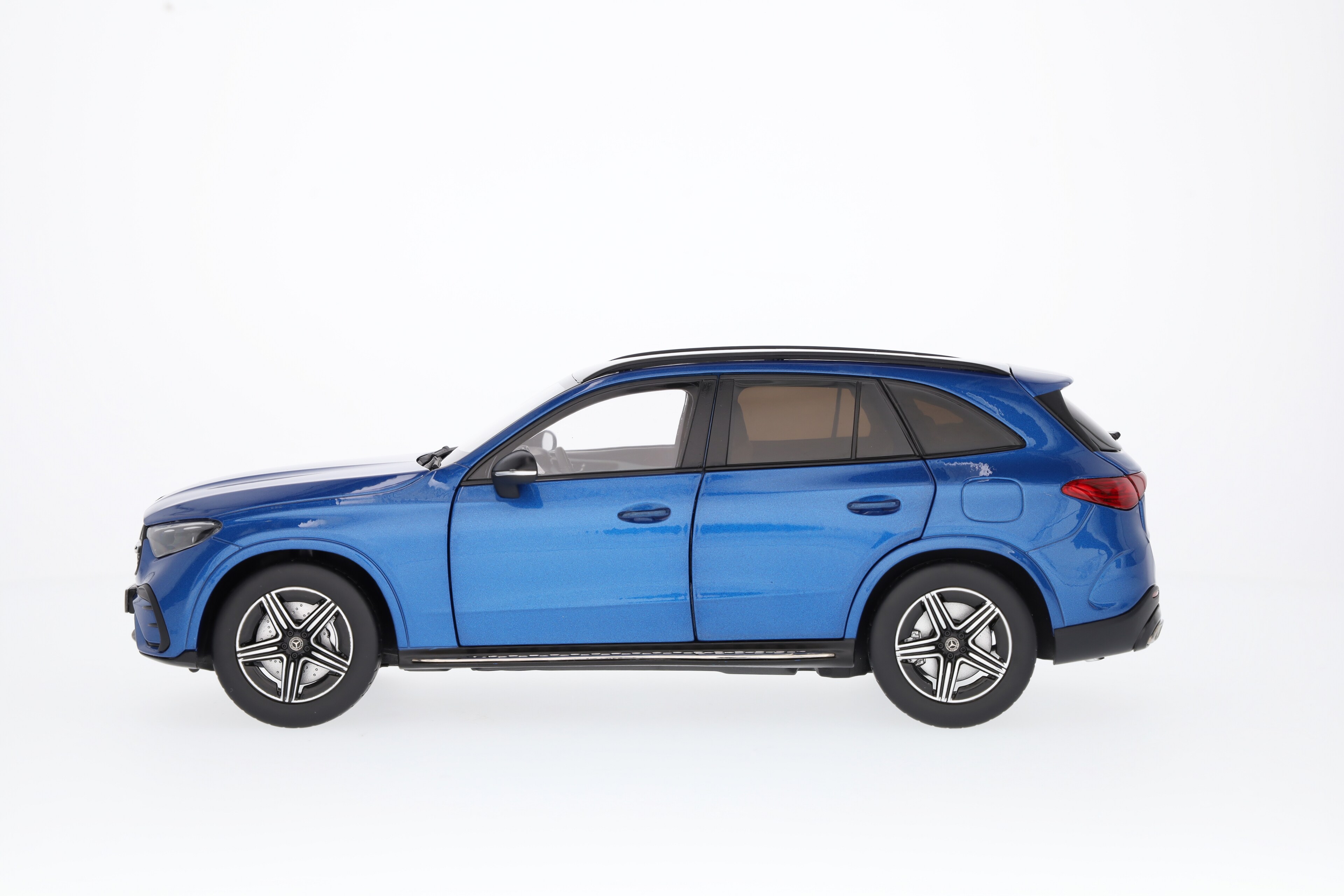 GLC, AMG Line, X254 spektralblau, 1:18