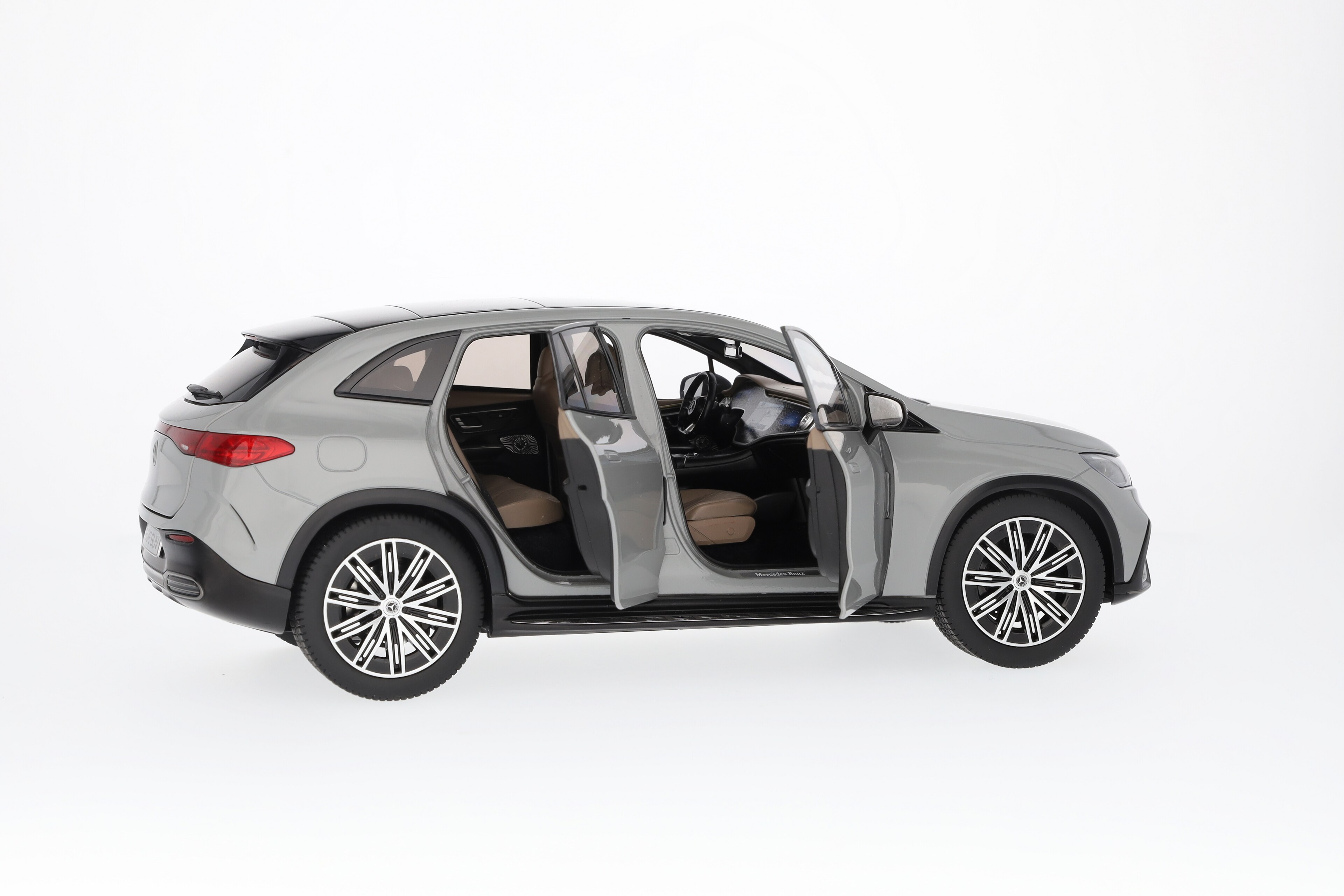 Mercedes-Benz - EQE SUV, AMG Line, X294 MANUFAKTUR alpingrau uni, NZG, 1:18