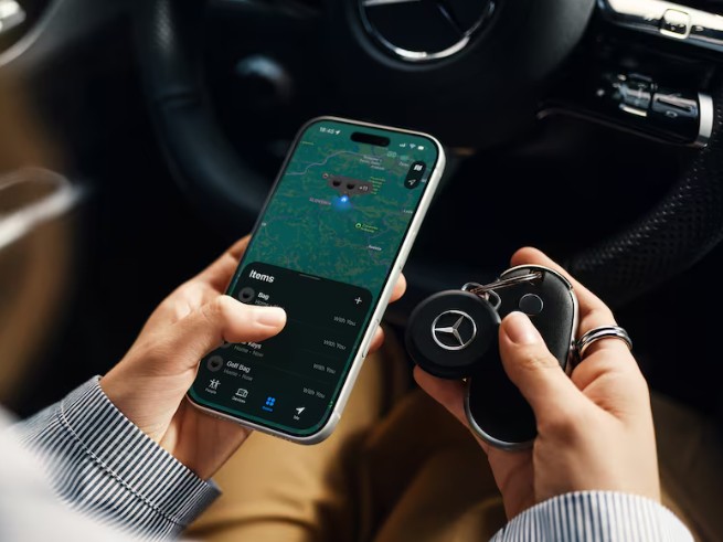 Mercedes-Benz, Chipolo loop tracking tag