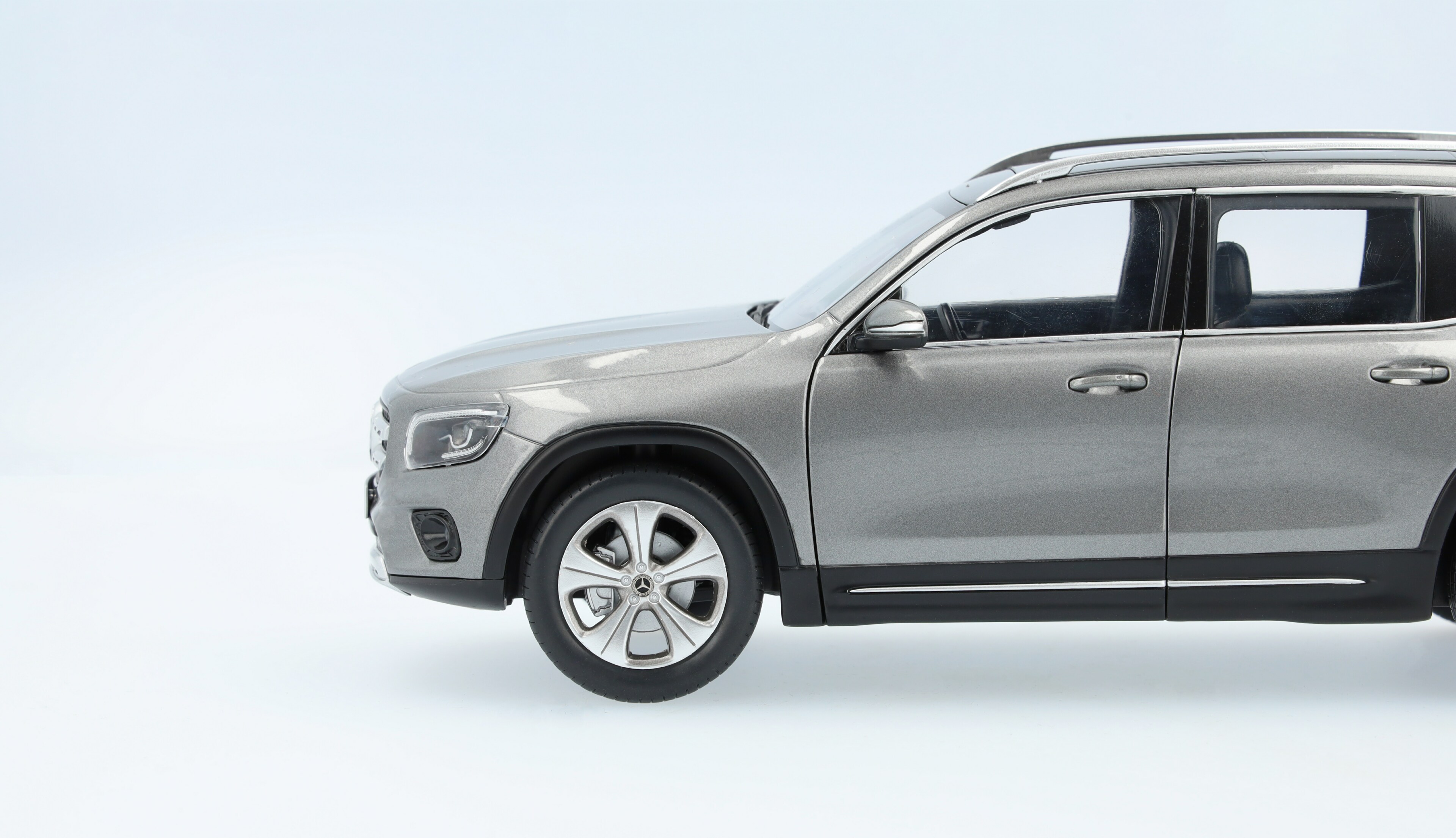 Mercedes-Benz - MODELLAUTO 1:18