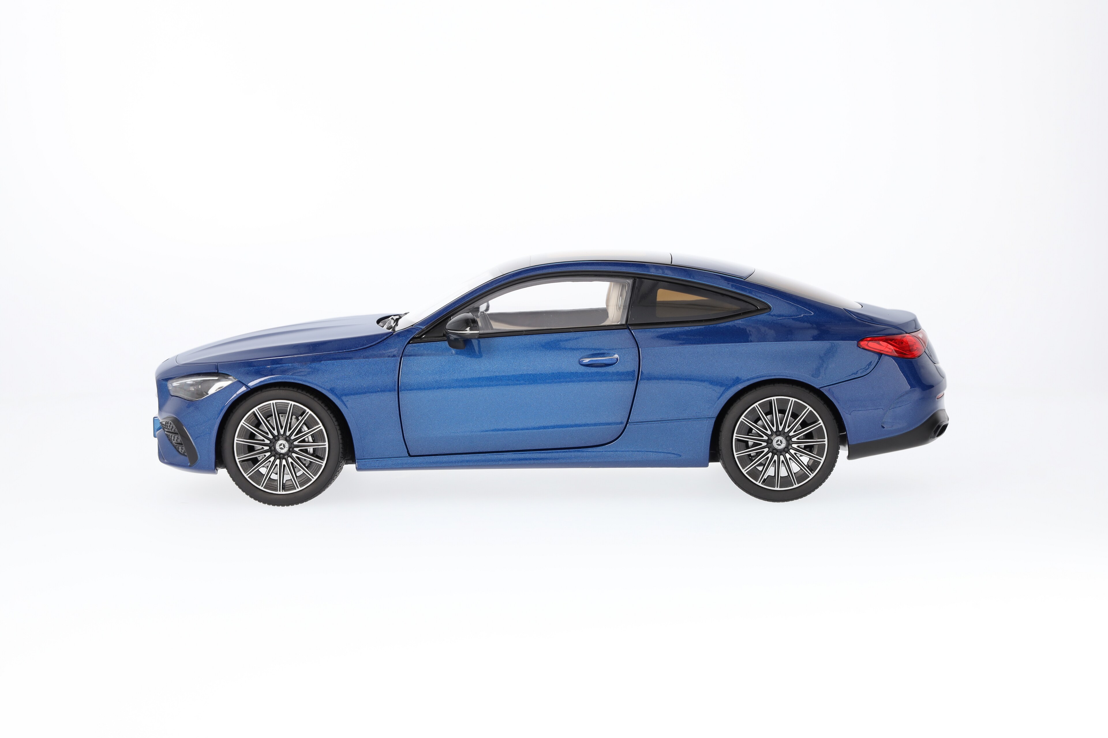 CLE Coupé, AMG Line, C236 spektralblau, Norev, 1:18