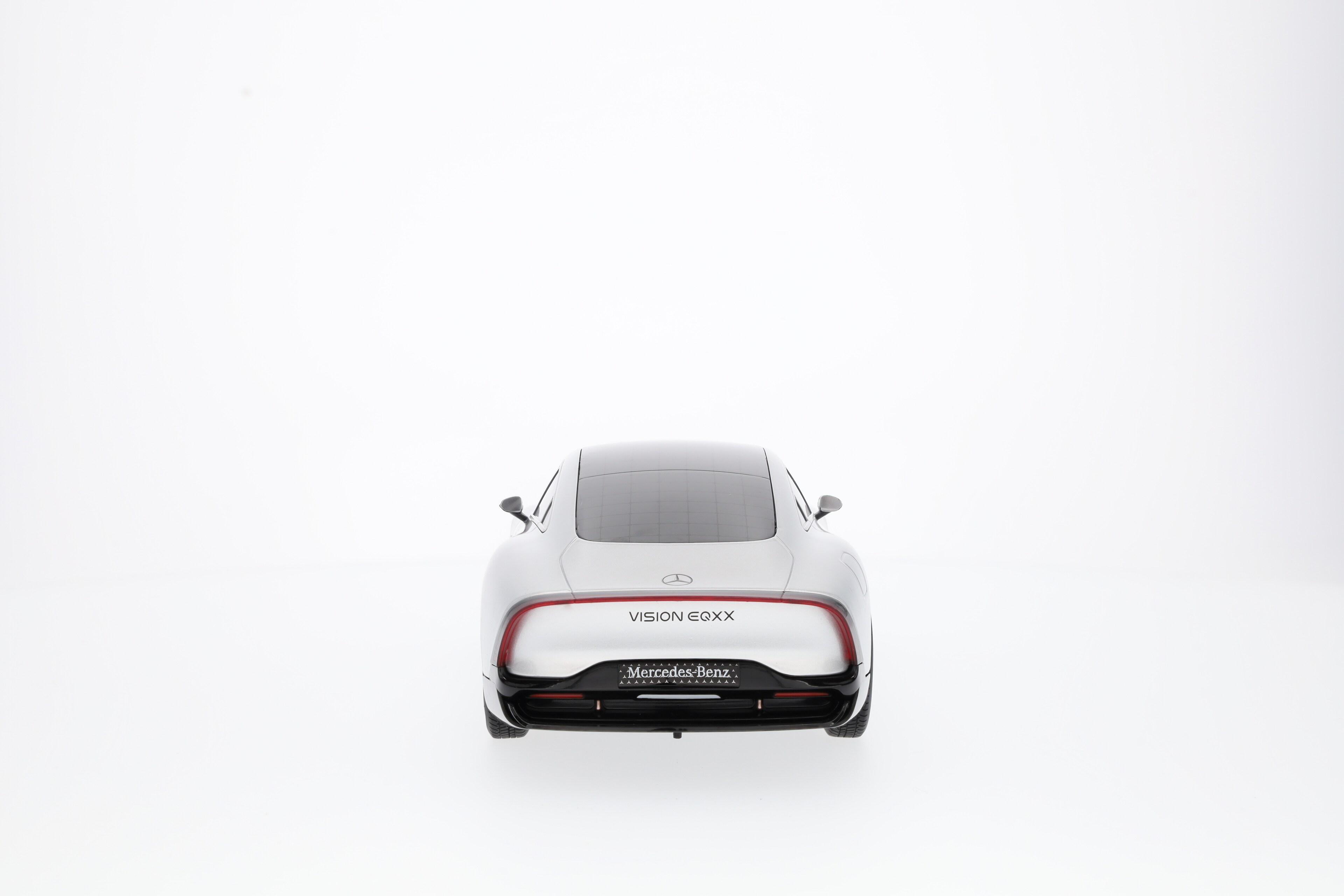 Vision EQXX, Showcar silber alubeam, NZG, 1:18