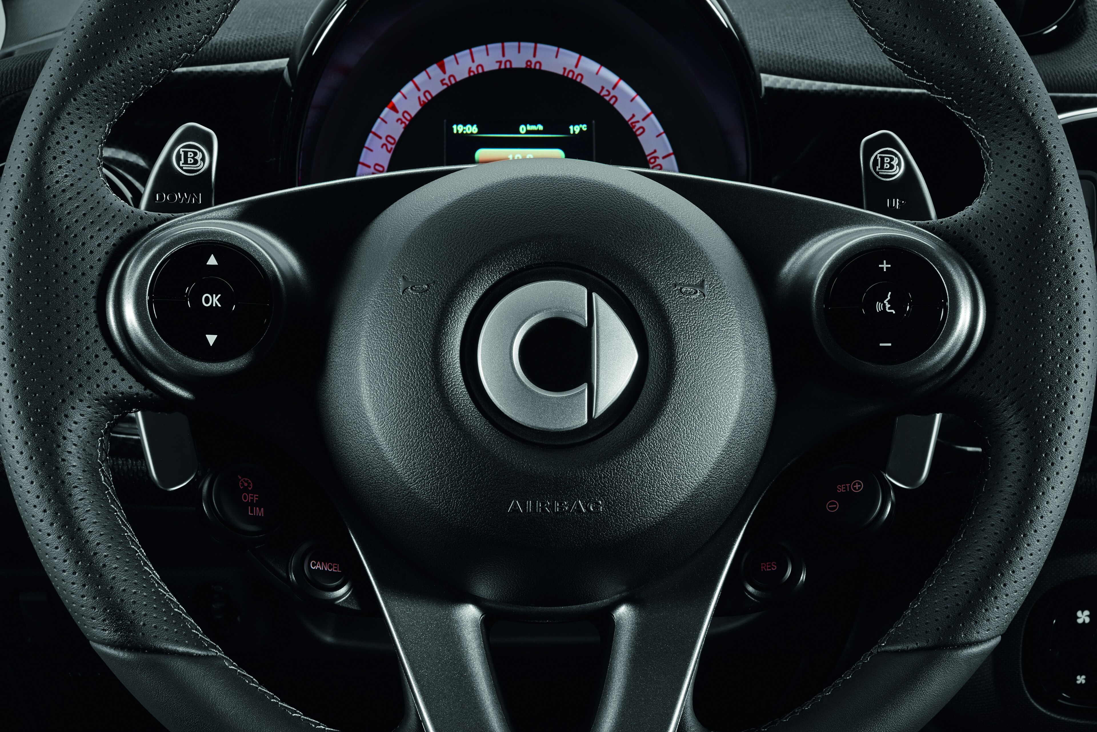 BRABUS Schaltwippen, mit Lenkradschaltung