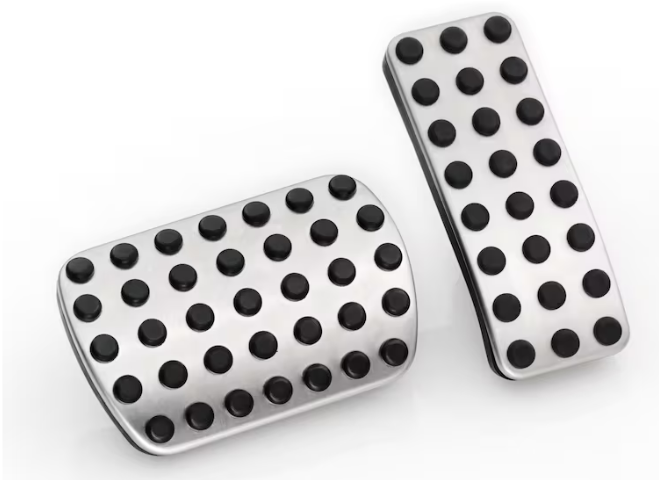 Sportpedalanlage aus Edelstahl, bei Automatik, mit Gumminoppen