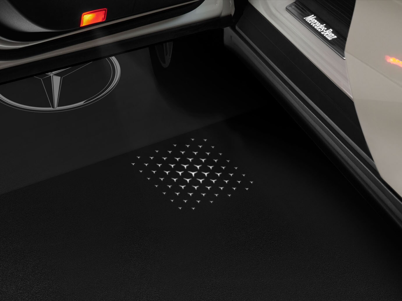 Adapter, für LCD Projektor, mit animiertem Markenpattern